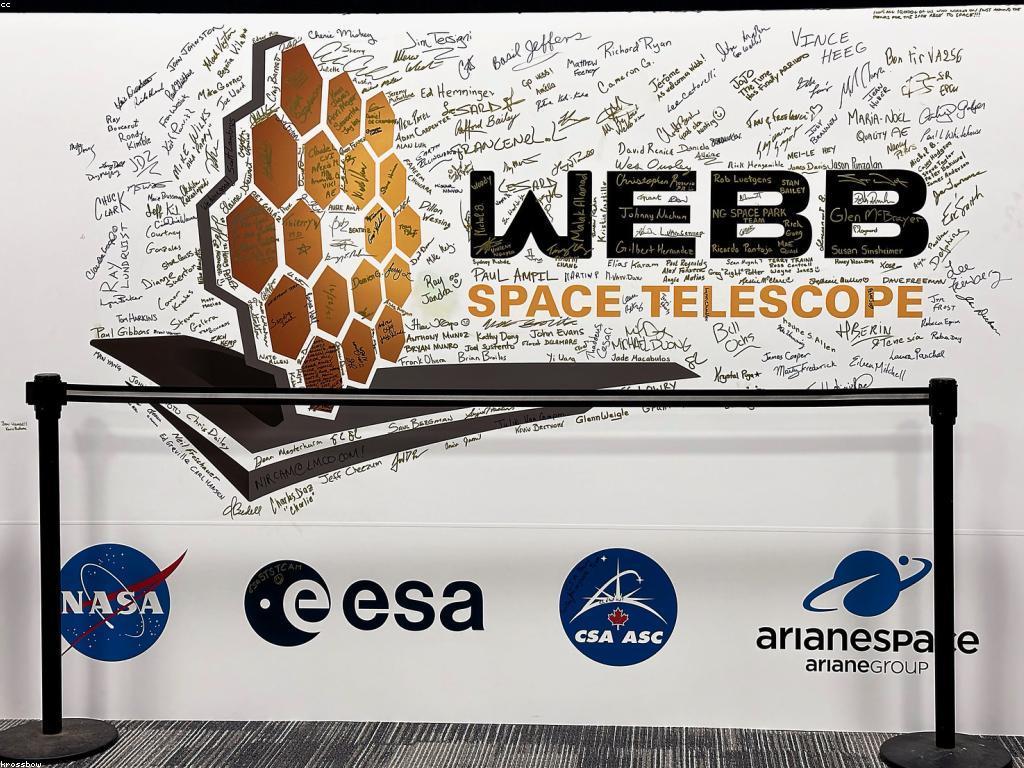 ព័ត៌មានថ្មីៗ: ការកែលំអរនៃអង់តែណូស និងគំនិតថ្មីៗ